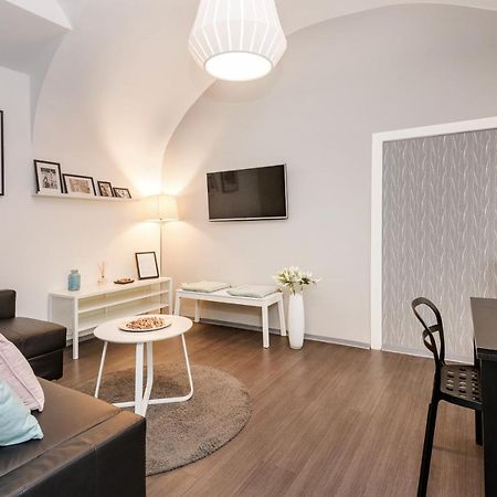 Apartment Napoleon Λιουμπλιάνα Εξωτερικό φωτογραφία
